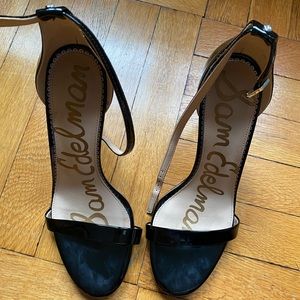 Black patent leather 4” sandals